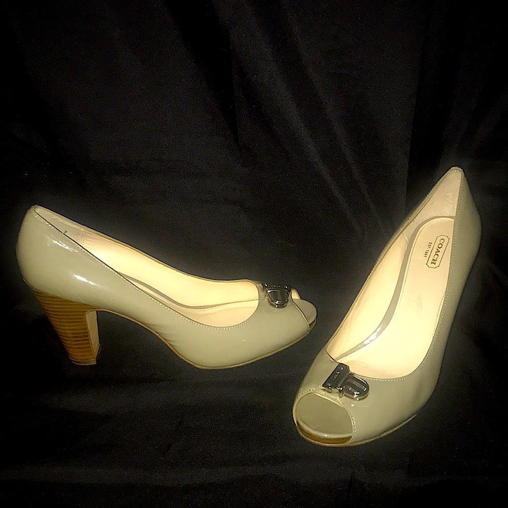 COACH Helaine Patent Peep Toe 10B
